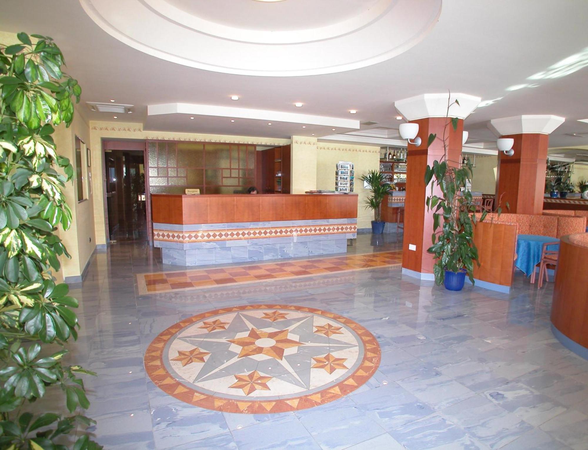 Hotel Ilma Limone sul Garda Esterno foto