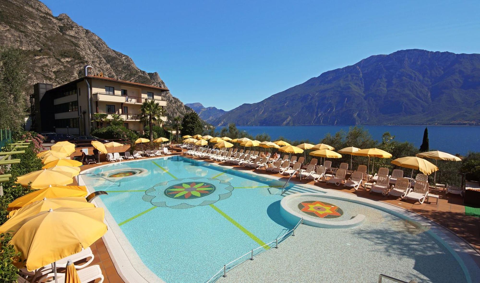 Hotel Ilma Limone sul Garda Esterno foto