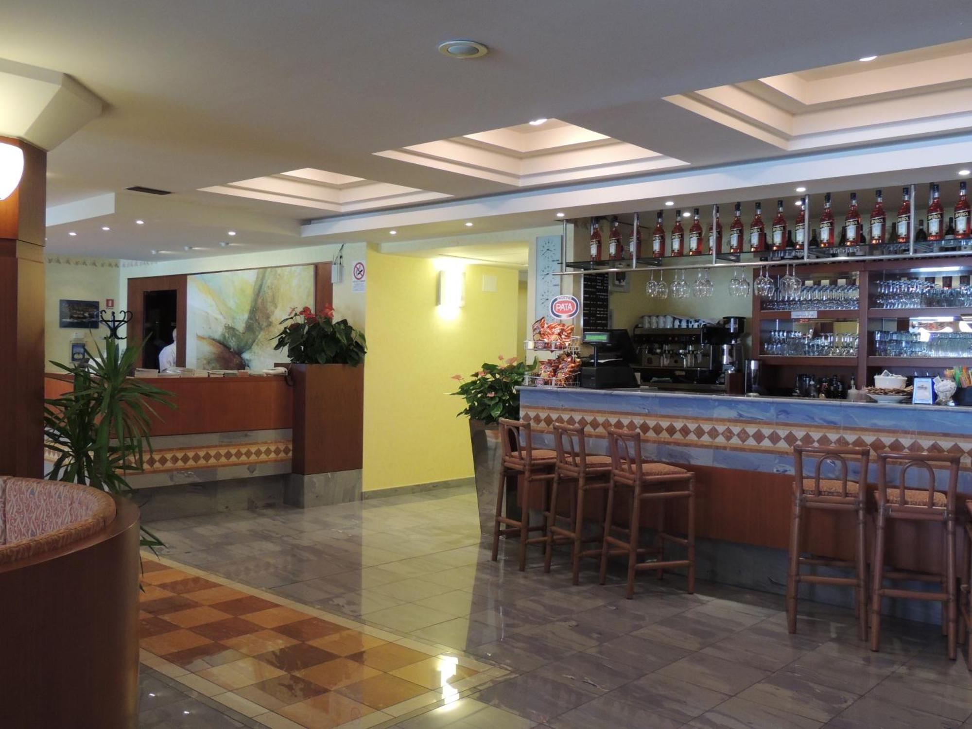 Hotel Ilma Limone sul Garda Esterno foto