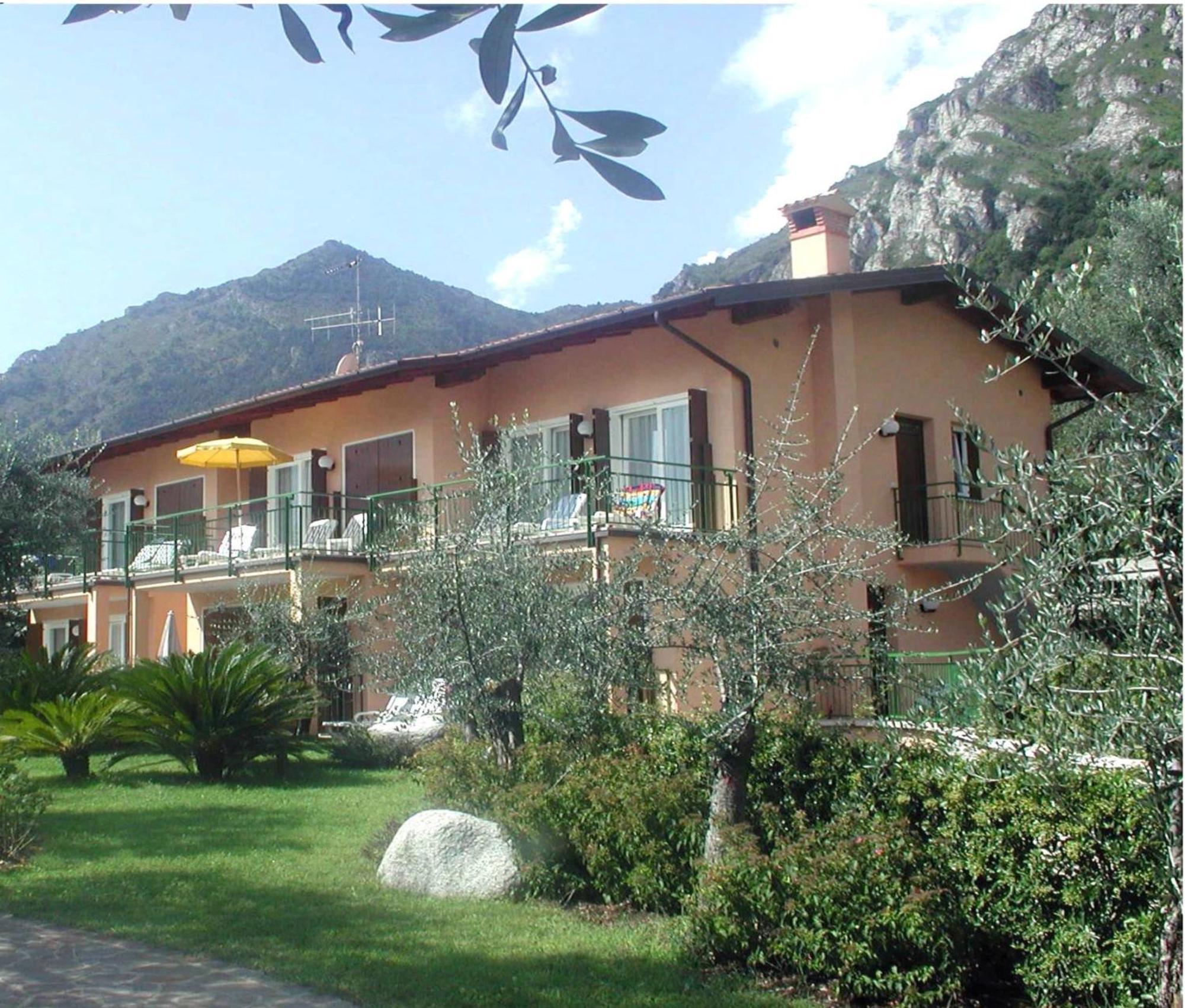 Hotel Ilma Limone sul Garda Esterno foto
