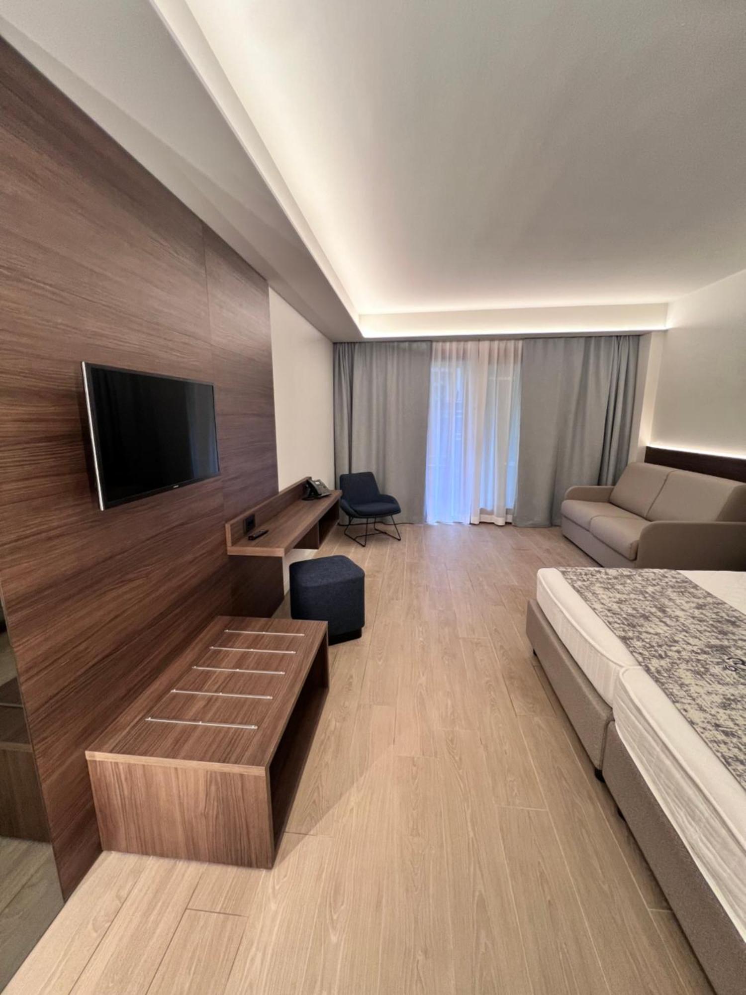 Hotel Ilma Limone sul Garda Esterno foto