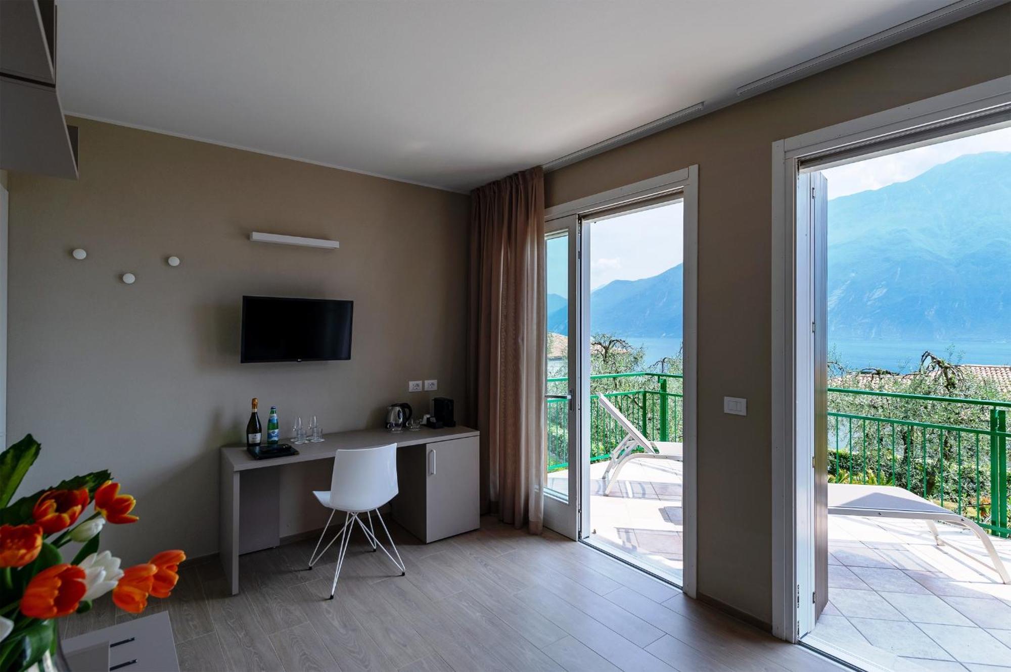 Hotel Ilma Limone sul Garda Esterno foto